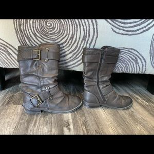 Report Woman’s Boots